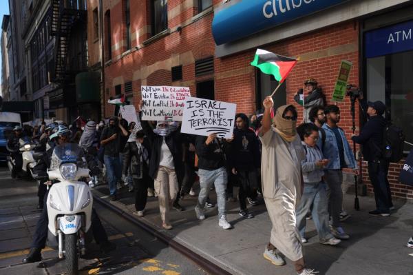 Protestors in support of Palestine march from Baruch College to Times Square